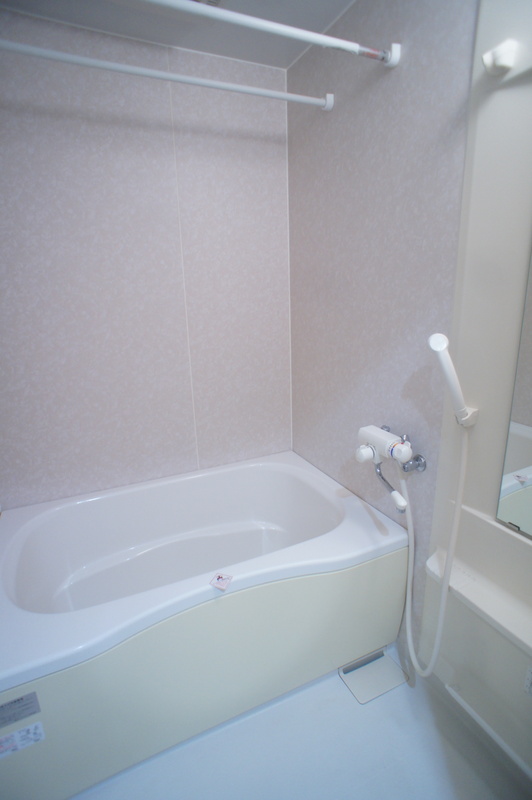 バス・シャワールーム　清潔感＆広めのバスルーム♪