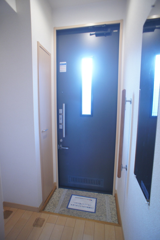 玄関　大きなシューズボックスあります！