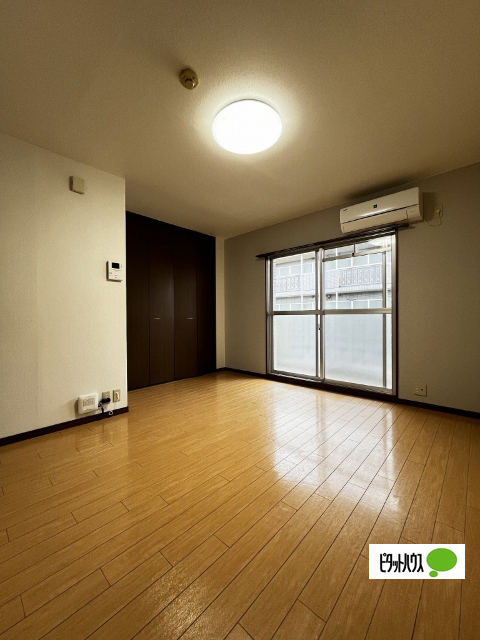 居室・リビング　３０２　同一タイプ