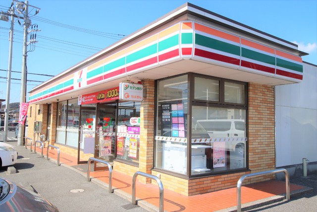 コンビニ　セブン－イレブン　君津西坂田４丁目店（コンビニ）まで250m