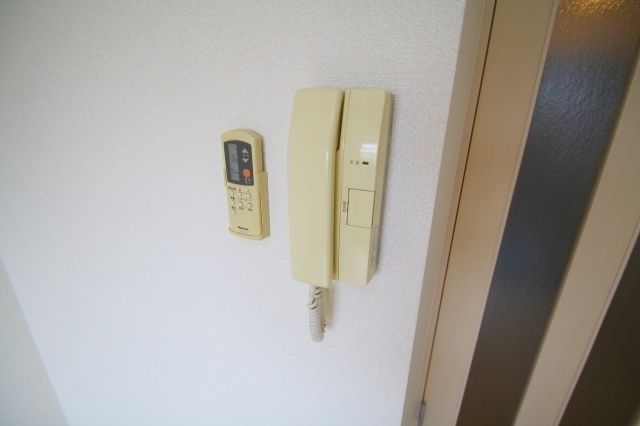 セキュリティ　インターホン付。