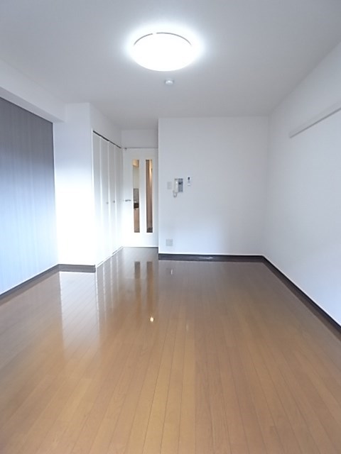 その他部屋・スペース　落ち着いて過ごせるお部屋なので、寝室にいかがでしょうか