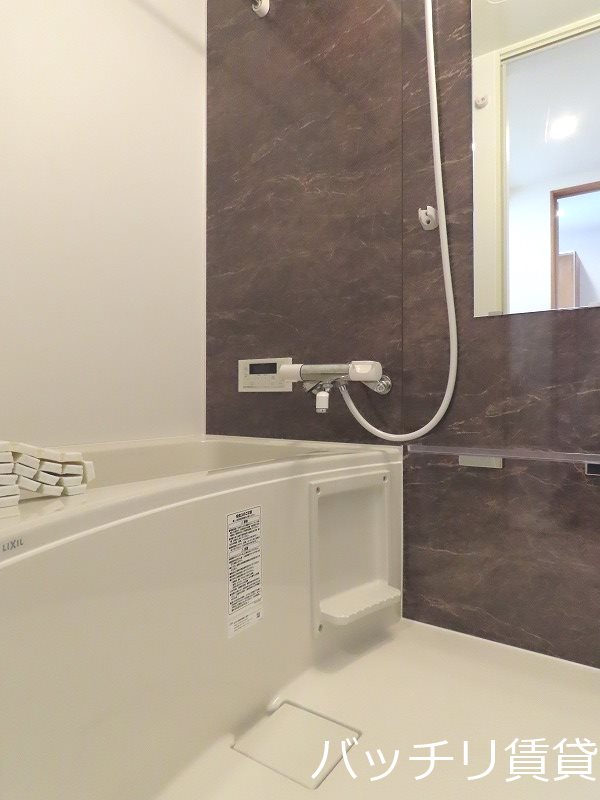 バス・シャワールーム　同型タイプの為、現状を優先致します。