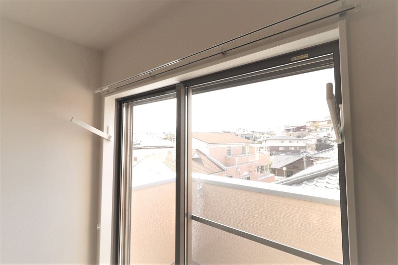 バルコニー　同型タイプの為、現状を優先致します。