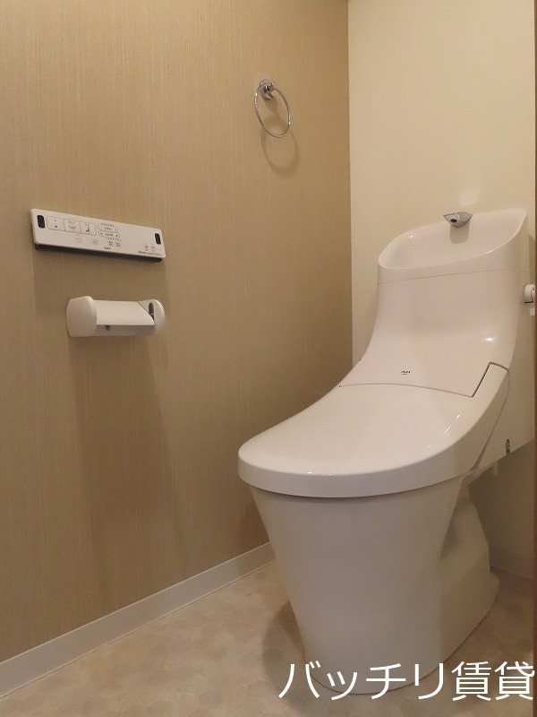 トイレ　同型タイプの為、現状を優先致します。