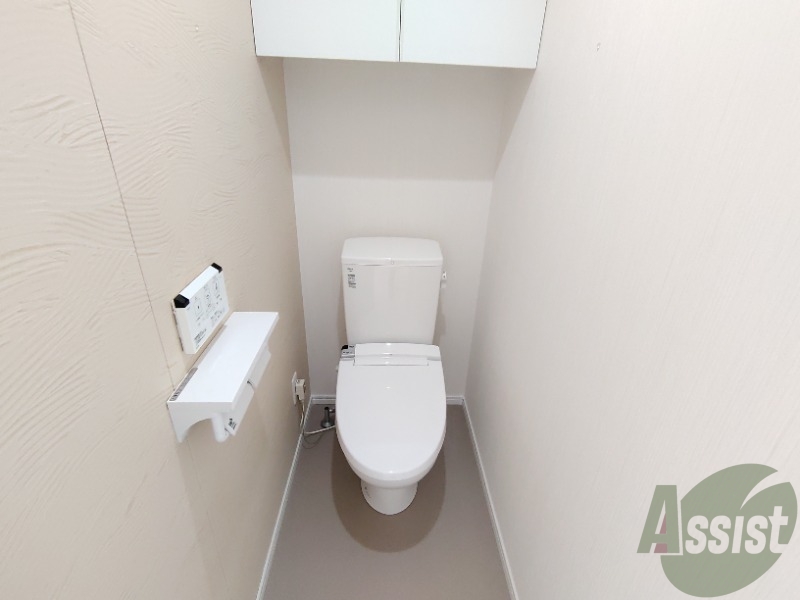 トイレ　トイレは綺麗でウォッシュレットも付いて快適にお使い頂けます