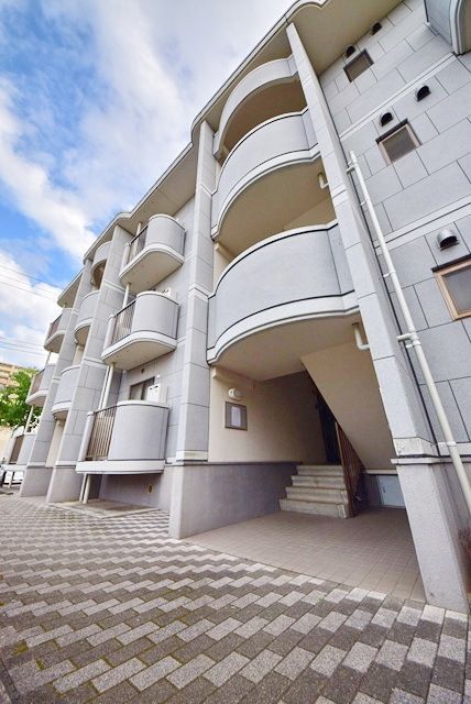 エントランス　お問合せはタウンハウジングまで！※現地待合わせ相談可能