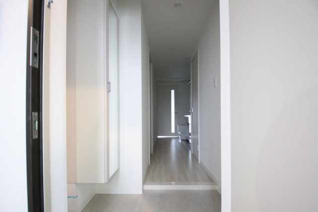 玄関　※別号室の参考写真です※