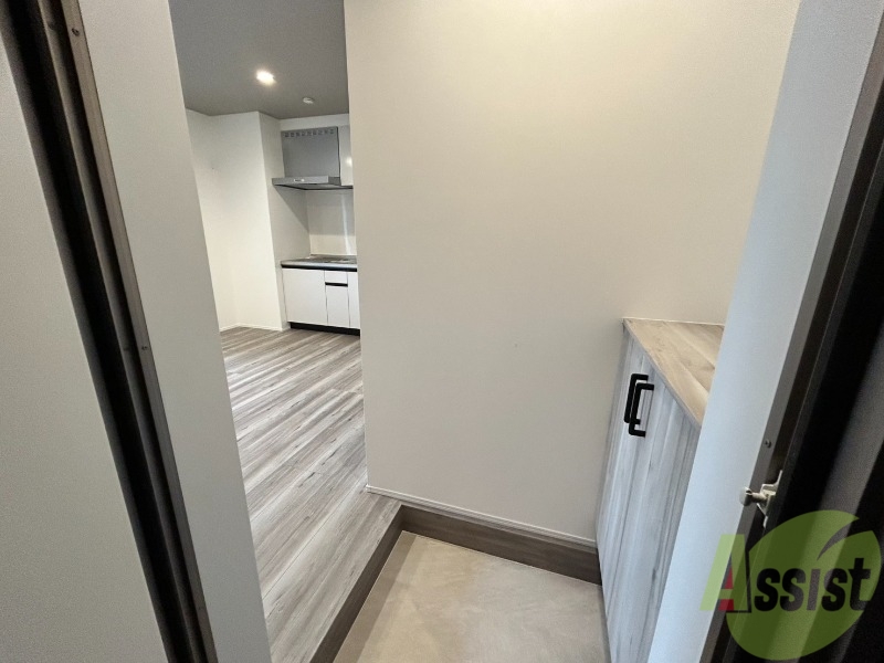 玄関　玄関からの様子です。雰囲気を掴んで下さい。