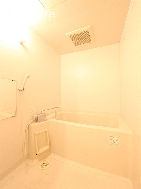 バス・シャワールーム　バスルーム