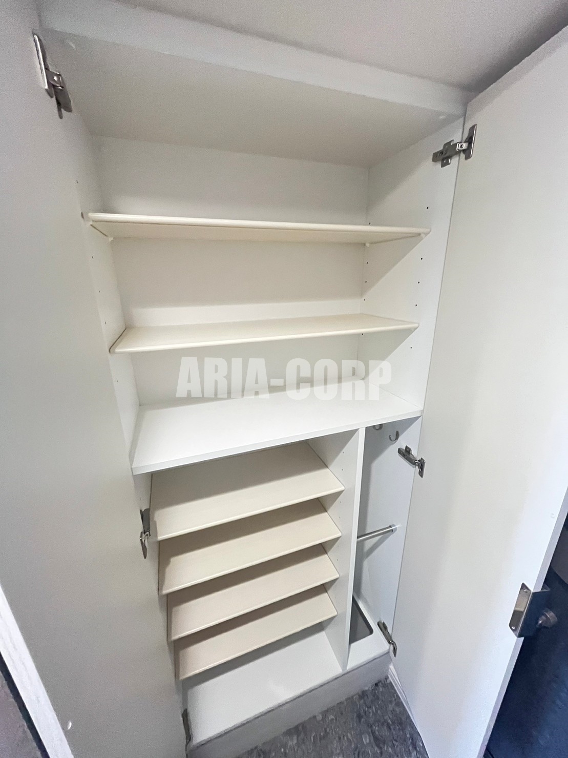 玄関　（同仕様）シューズBOX搭載です！