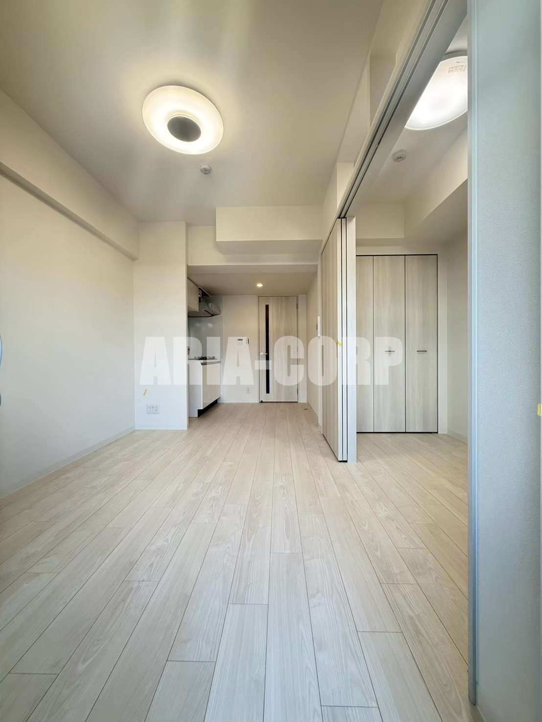 居室・リビング　（同仕様）アウトポール設計でお部屋を広くお使い頂けます。