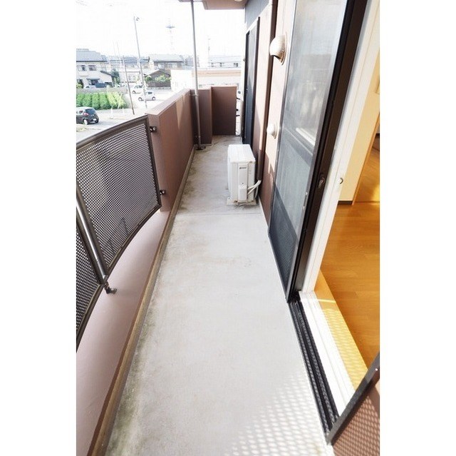 バルコニー　洗濯物も干せます