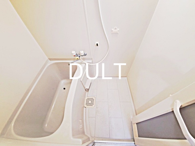 バス・シャワールーム　バスルームです。