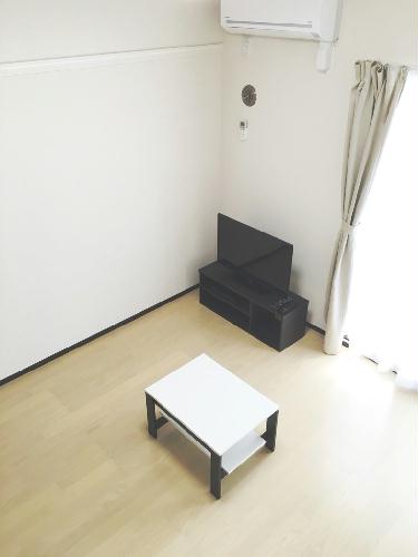 居室・リビング　同タイプの別物件の為実際とは異なります。