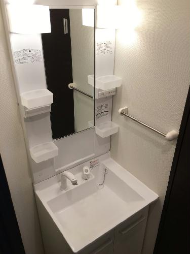 洗面設備　同タイプの別物件の為実際とは異なります。
