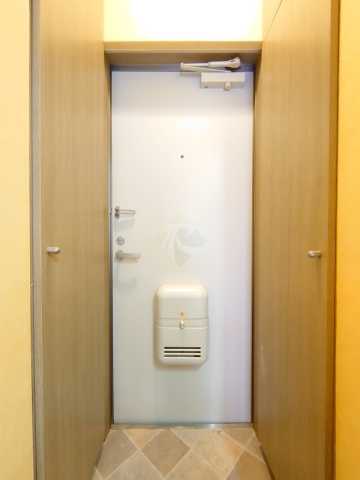 玄関　テラスリバーサイド