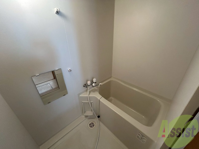 バス・シャワールーム　ユニットバスです。疲れを癒すのに欠かせませんね！