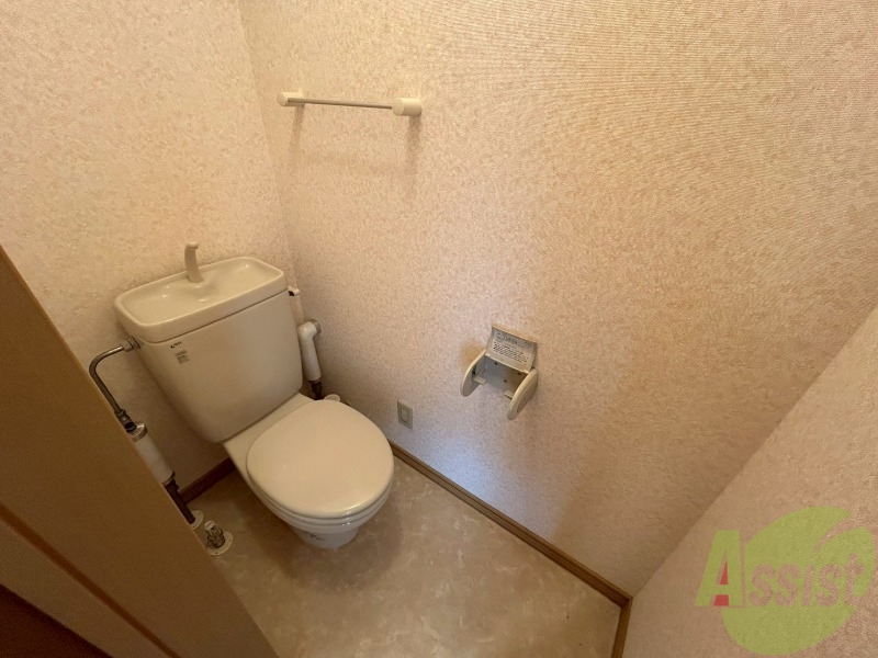 トイレ　こちらはトイレです。清潔感があり、安心して使用できます。