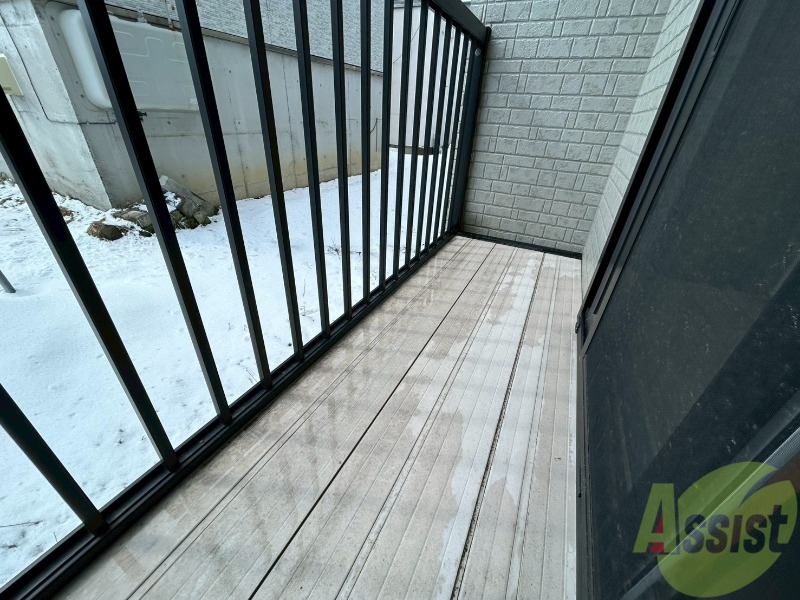 バルコニー　バルコニーが付いていますので一息ついてみてはいかがですか。