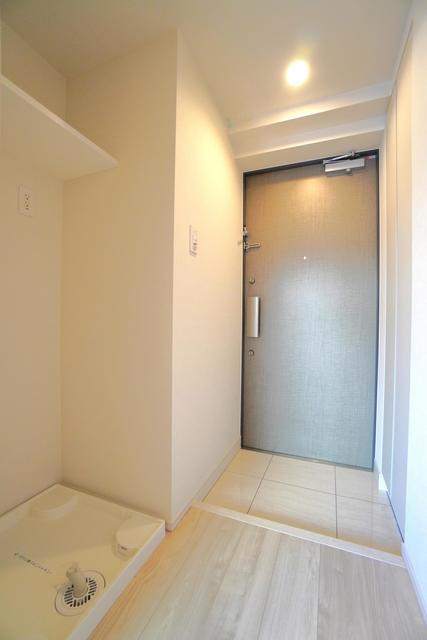 玄関　※写真は同タイプ住戸です。