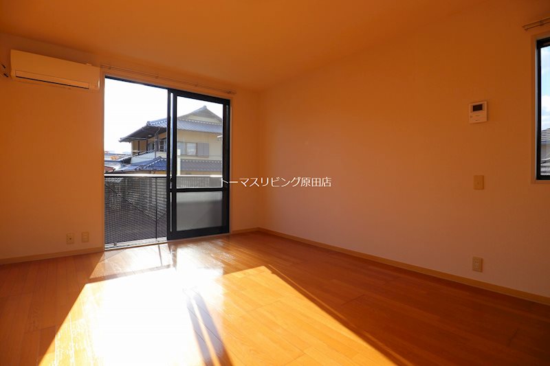 居室・リビング　201号室写真