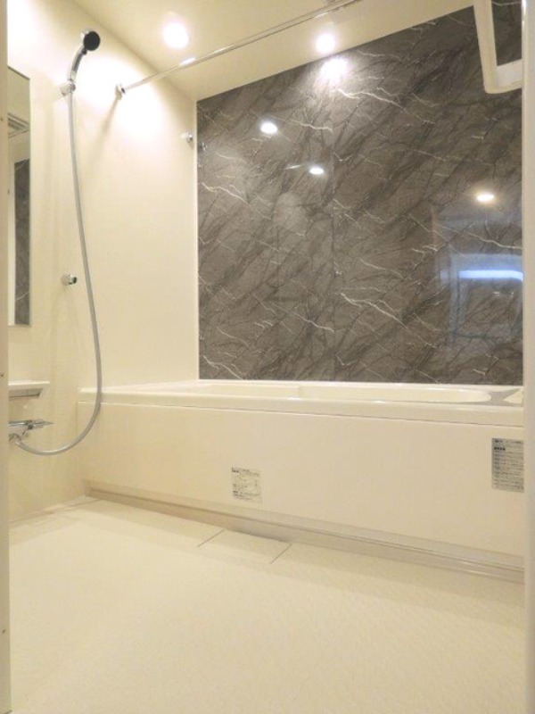 バス・シャワールーム　図面と現状に相違がある場合には現状を優先