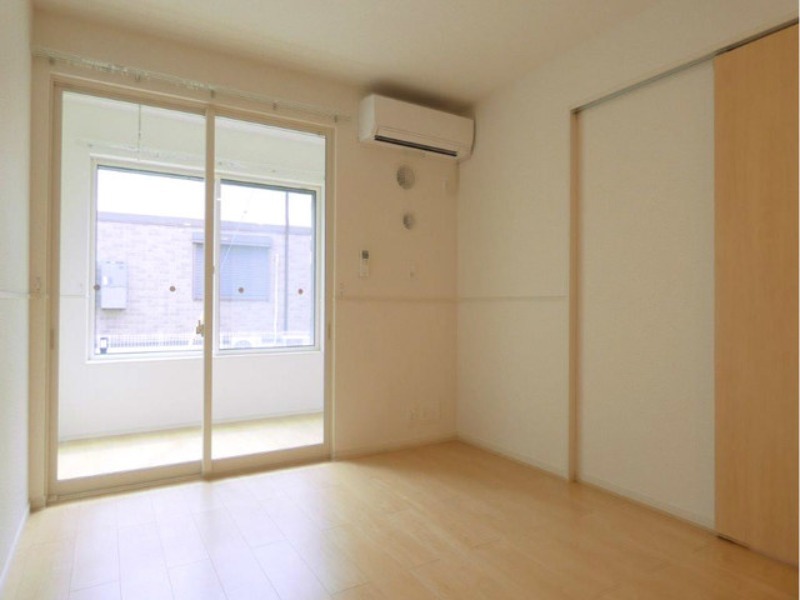 居室・リビング　図面と現状に相違がある場合には現状を優先