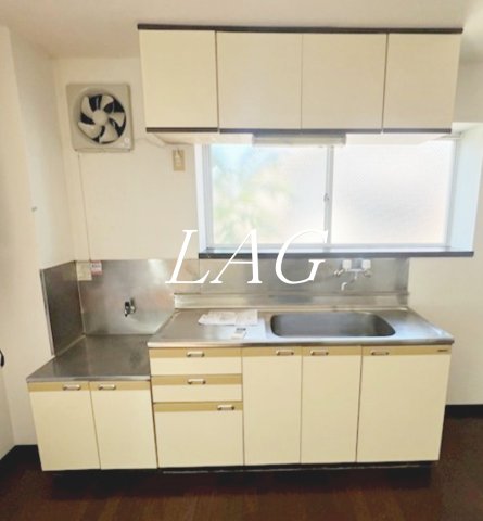 キッチン　キッチンです。