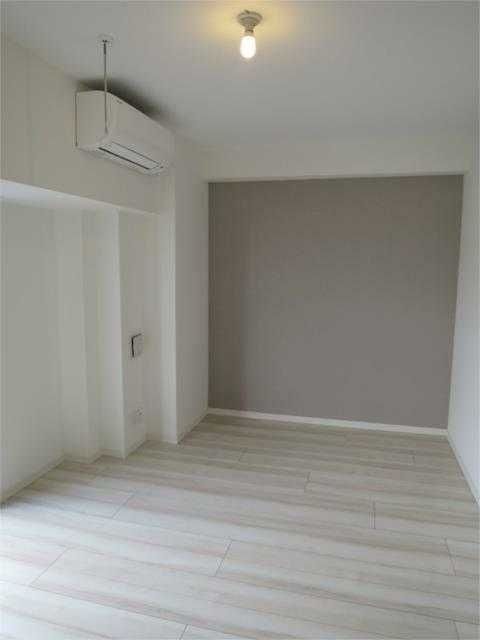 居室・リビング　こちらの居間で趣味の時間をお楽しみください