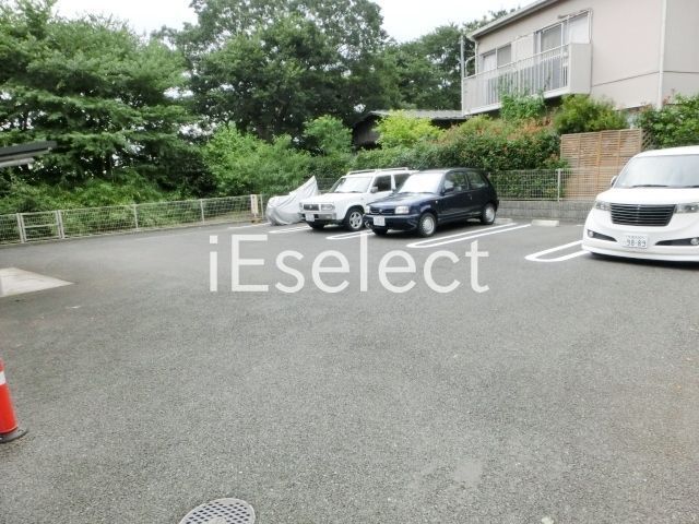 駐車場　敷地内の駐車場です。