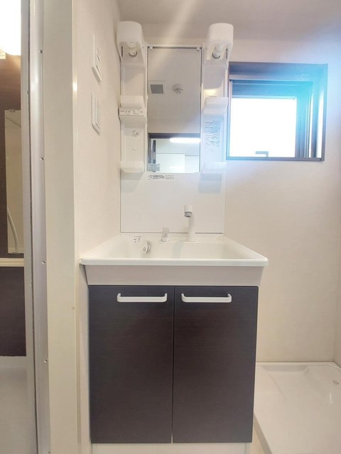 洗面設備　同仕様参考写真