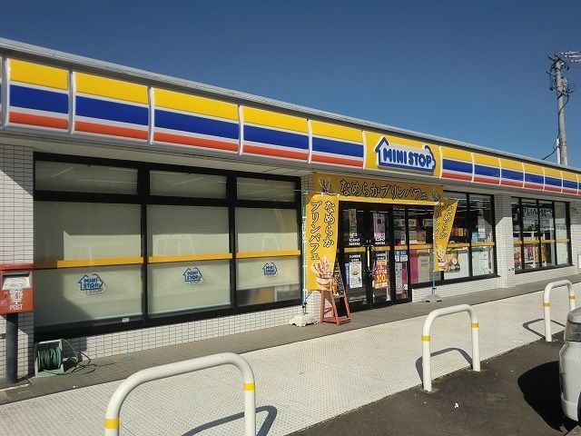 コンビニ　ミニストップ高富東深瀬店（コンビニ）まで200m