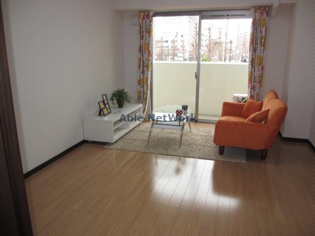 居室・リビング　※同型・現況優先