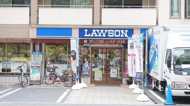 コンビニ　ローソンストア100阿佐ヶ谷北店（コンビニ）まで707m