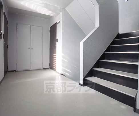 エントランス　マンション内の様子です