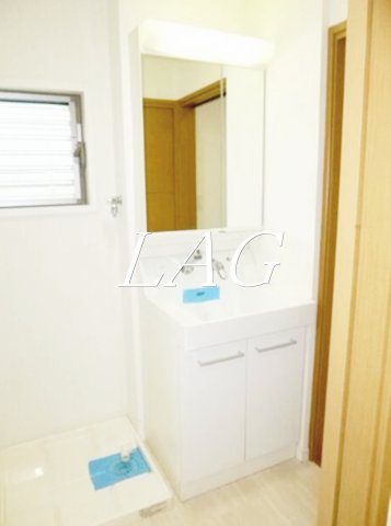 洗面設備　独立洗面台です。