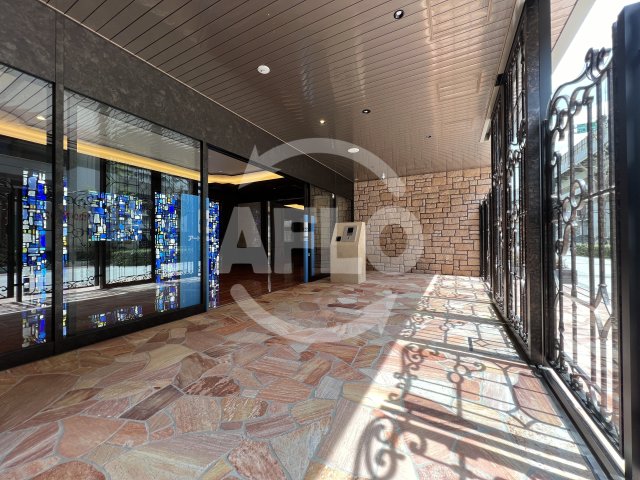 エントランス　プレジオ弁天町　エントランス