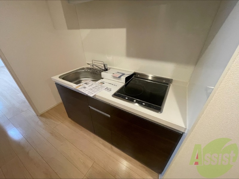 キッチン　キッチンはシステムキッチンで掃除しやすいです。