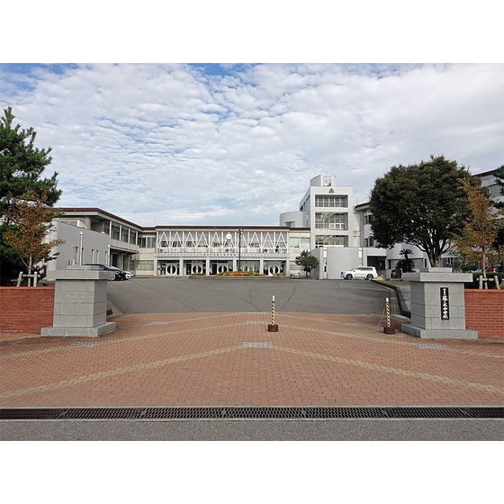 中学校　藤ノ木中学校（中学校）まで1100m