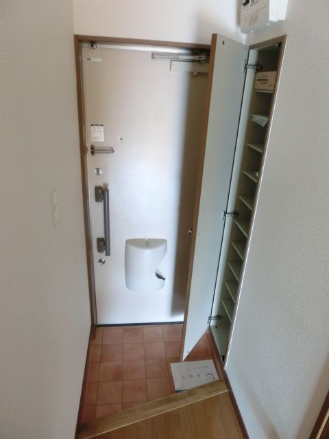玄関　たっぷりシューズボックス