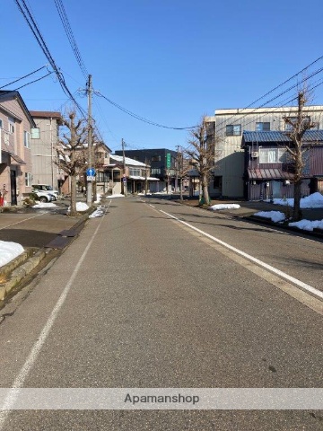 その他　前面道路（その他）まで0m