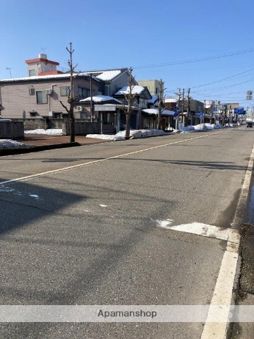 その他　前面道路（その他）まで0m