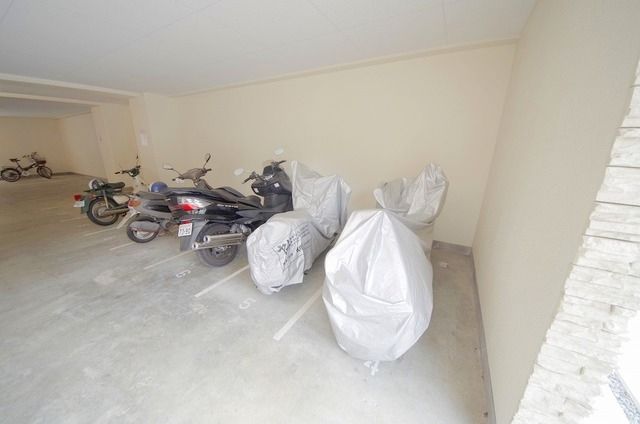 その他　バイク置場