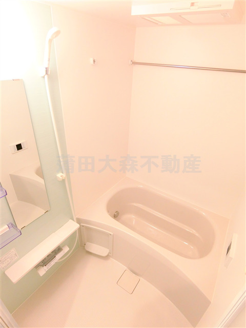 バス・シャワールーム　追焚と浴室乾燥機付きのバスルーム　お風呂