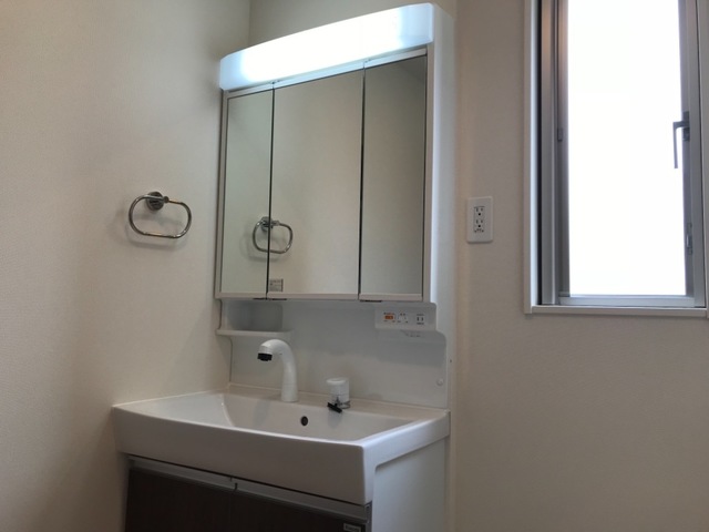 洗面設備　洗髪洗面化粧台