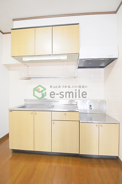 キッチン　コンパクトなキッチンで掃除もラクラク