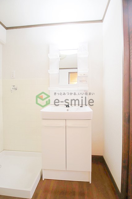 洗面設備　独立洗面台です