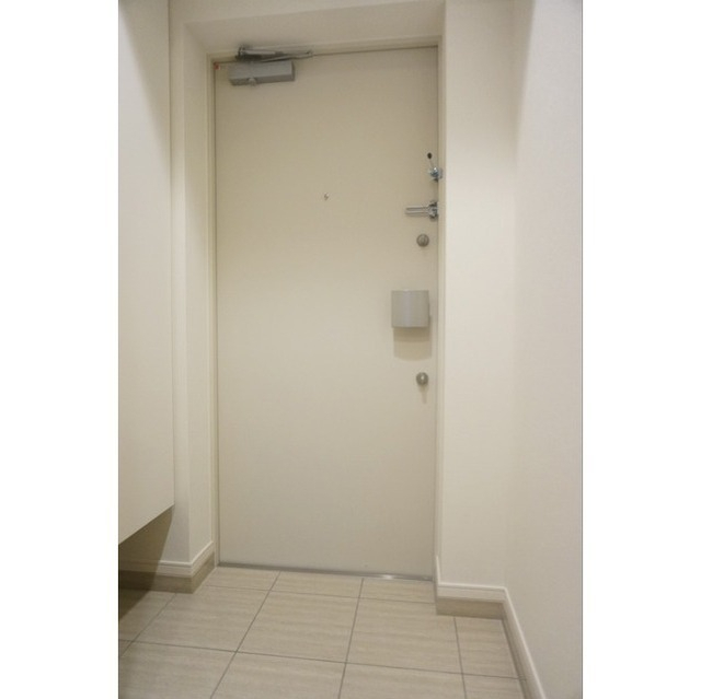 玄関　モデルルーム写真