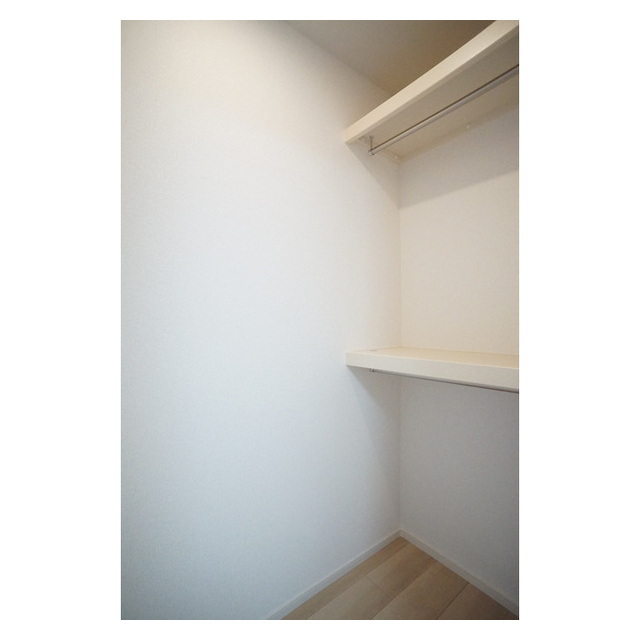 収納　ウォークインクローゼットで満足の収納力